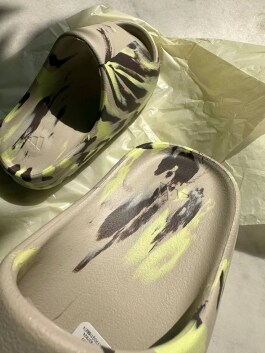 Шлепки Yeezy 11066 - image 8 - Photo 8