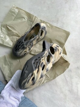 Шлепки Yeezy 11064 - image 6 - Photo 6