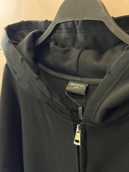 Кофта Balenciaga 12517 - image 2 - Photo 2
