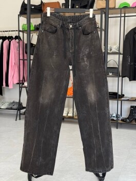 Джинсы Balenciaga 12800 