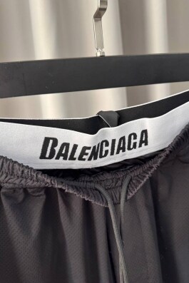 Шорты Balenciaga 13505 - image 3 - Photo 3