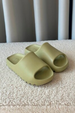 Шлепанцы Yeezy 9533